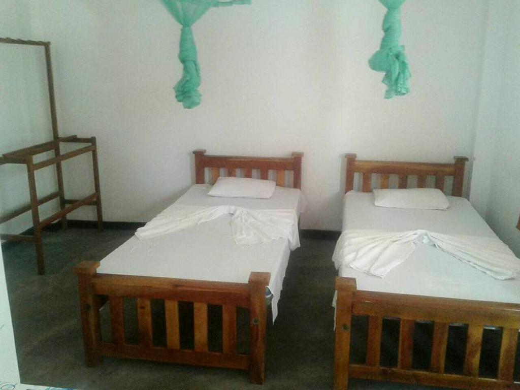 Parakum Rest Rooms Polonnaruwa Exterior photo